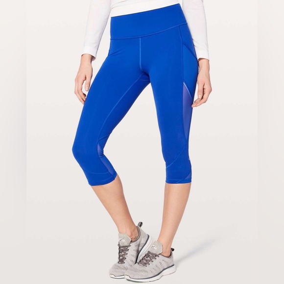 lululemon athletica Pants - Lululemon Fast as Light Crop in Jetstream - Size 2